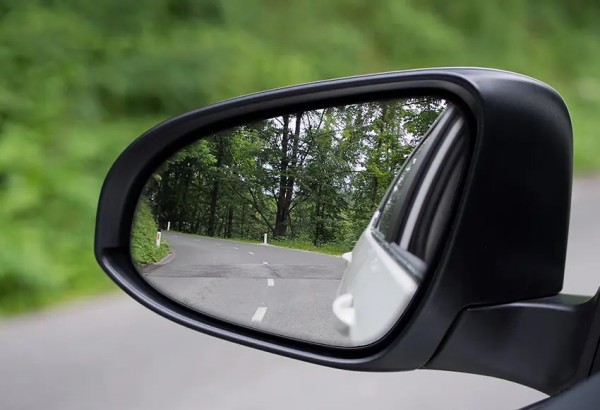Cách chỉnh gương chiếu hậu ô tô đúng cách chuẩn xác