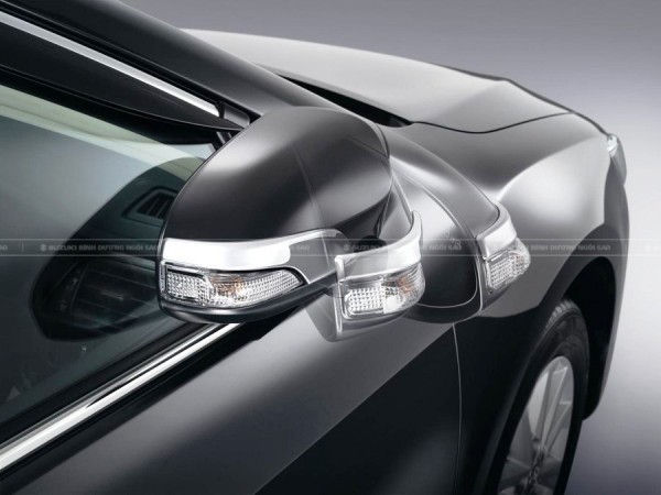 Gương chiếu hậu tự gập được trang bị trên Suzuki Ertiga Hybrid 2022