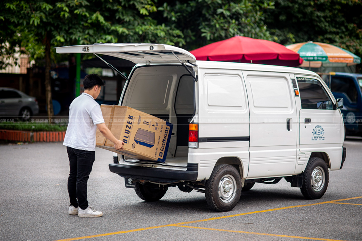xe tải nhẹ Blind Van