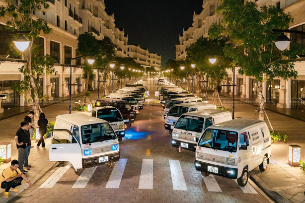 Suzuki Van
