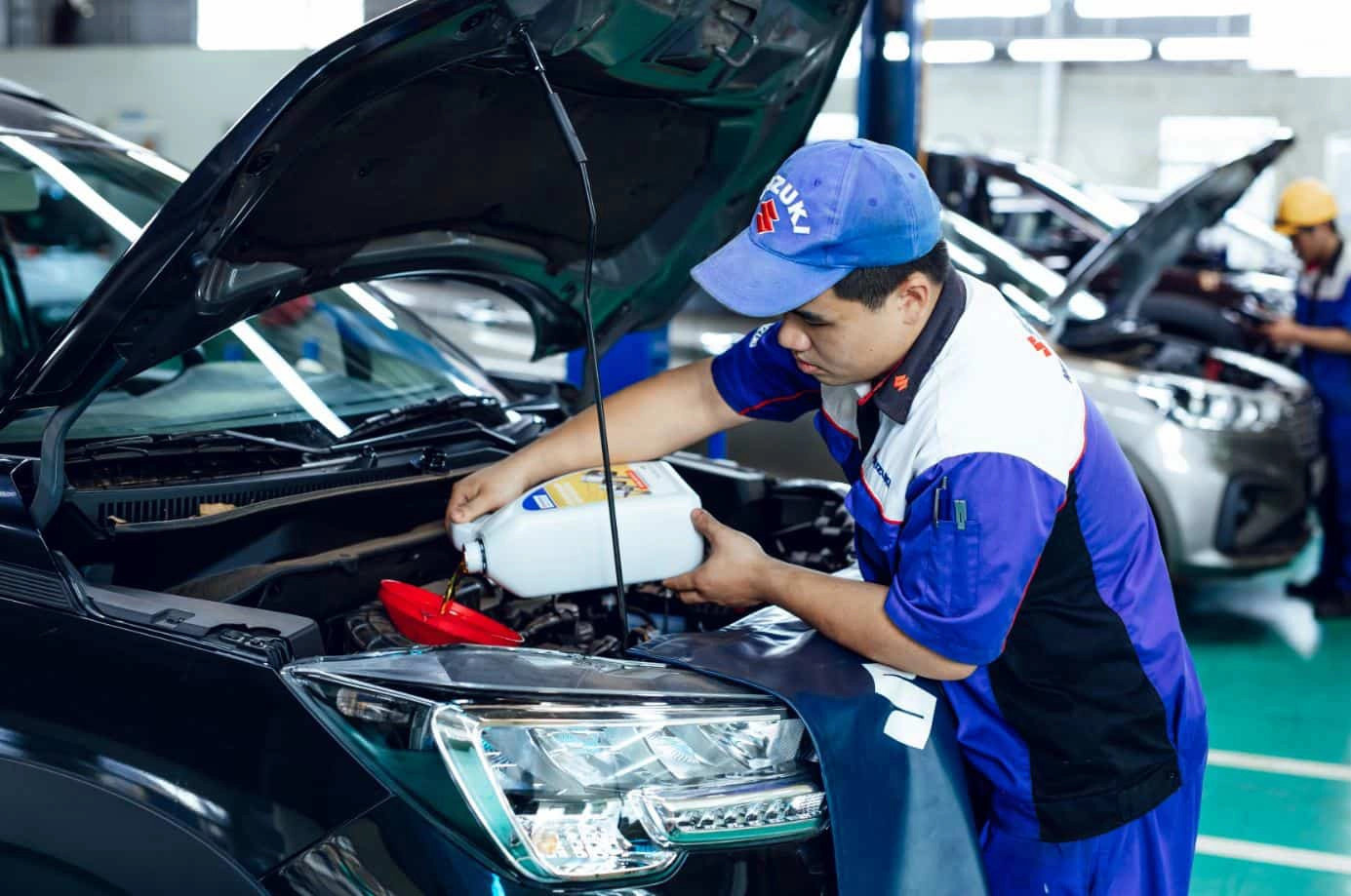 Hành động làm hỏng động cơ và dàn gầm