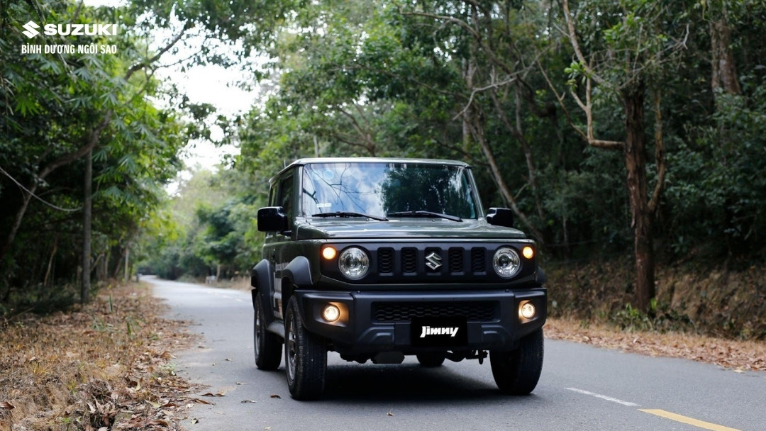 kham-pha-dinh-la-ban-cung-suzuki-jimny