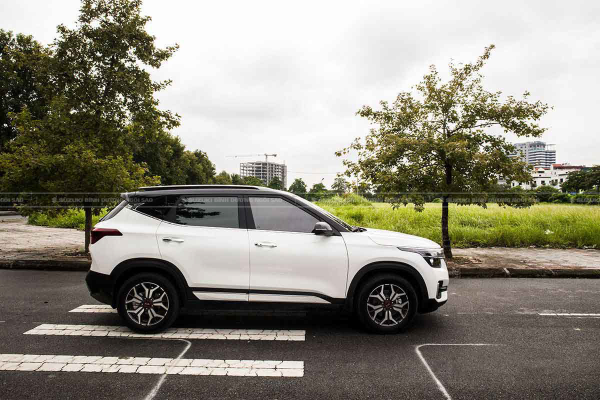 so sánh kia seltos và suzuki xl7/g/12v_chzqj