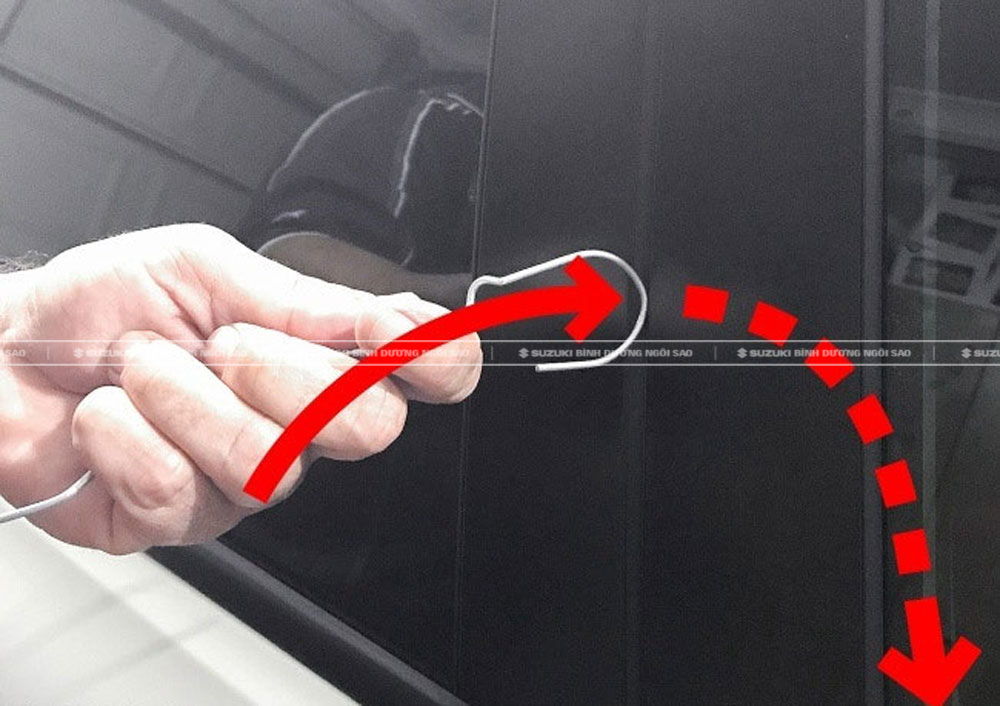 cách mở cửa ô tô khi quên chìa khoá /m/02ws0w