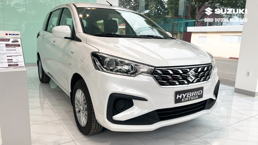 mua-xe-suzuki-xl7-mau-trang
