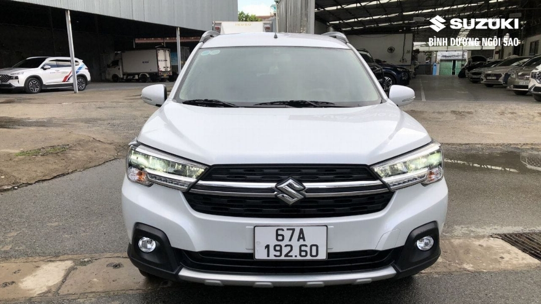 xl7 màu trắng