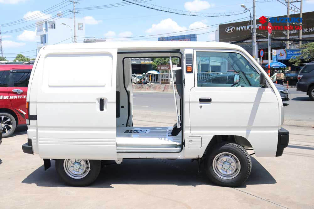 suzuki blind van 17