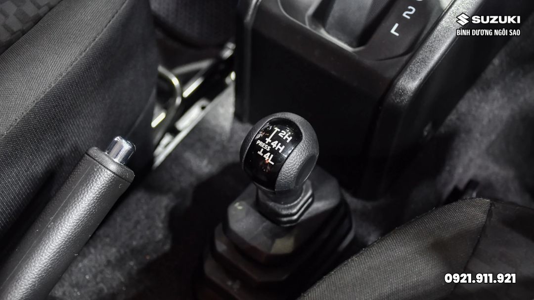 suzuki-jimny-2024-duoc-nang-cap-trang-bi-ban-gia-bao-nhieu