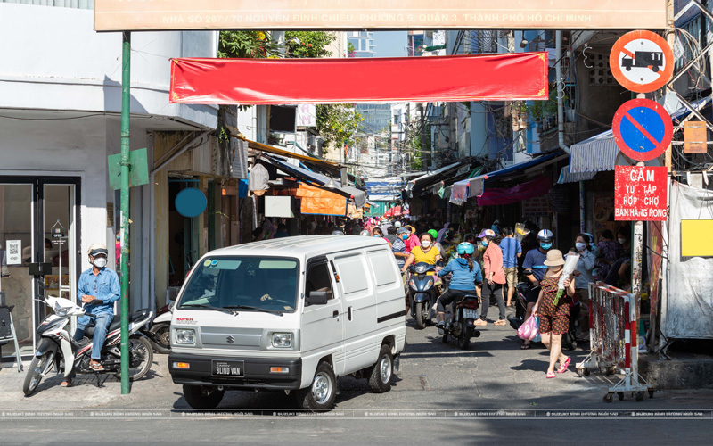Suzuki Van có niên hạn là bao nhiêu năm