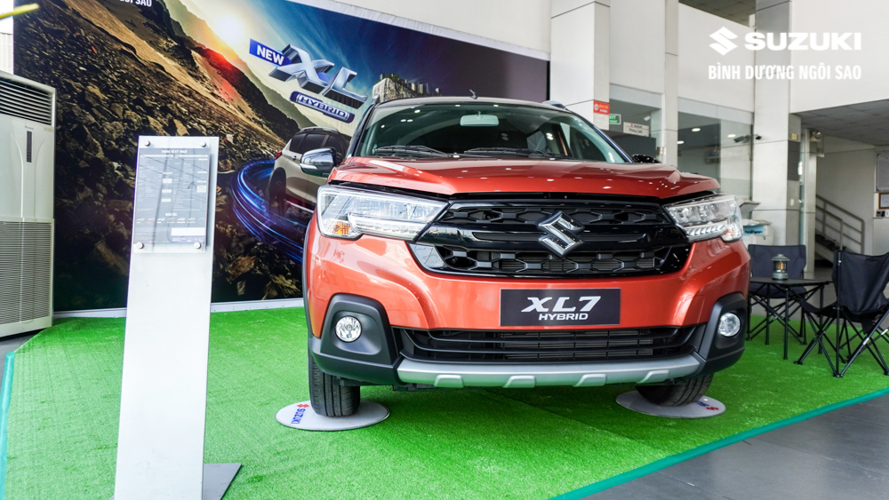 gia-lan-banh-suzuki-xl7-hybrid-2024