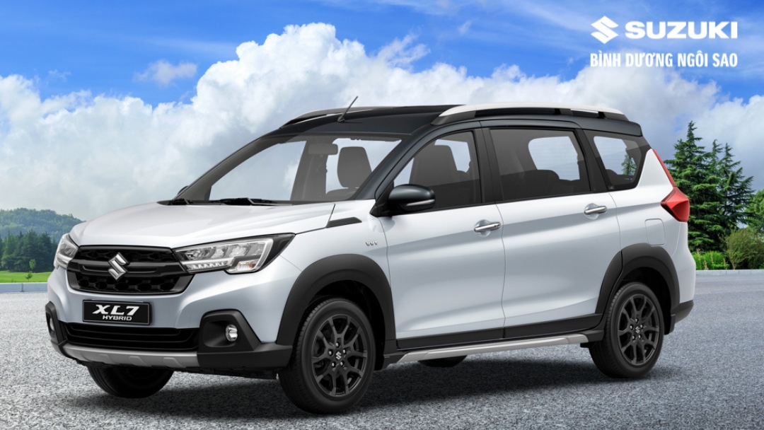 suzuki-xl7-hybrid-mau-trang-den