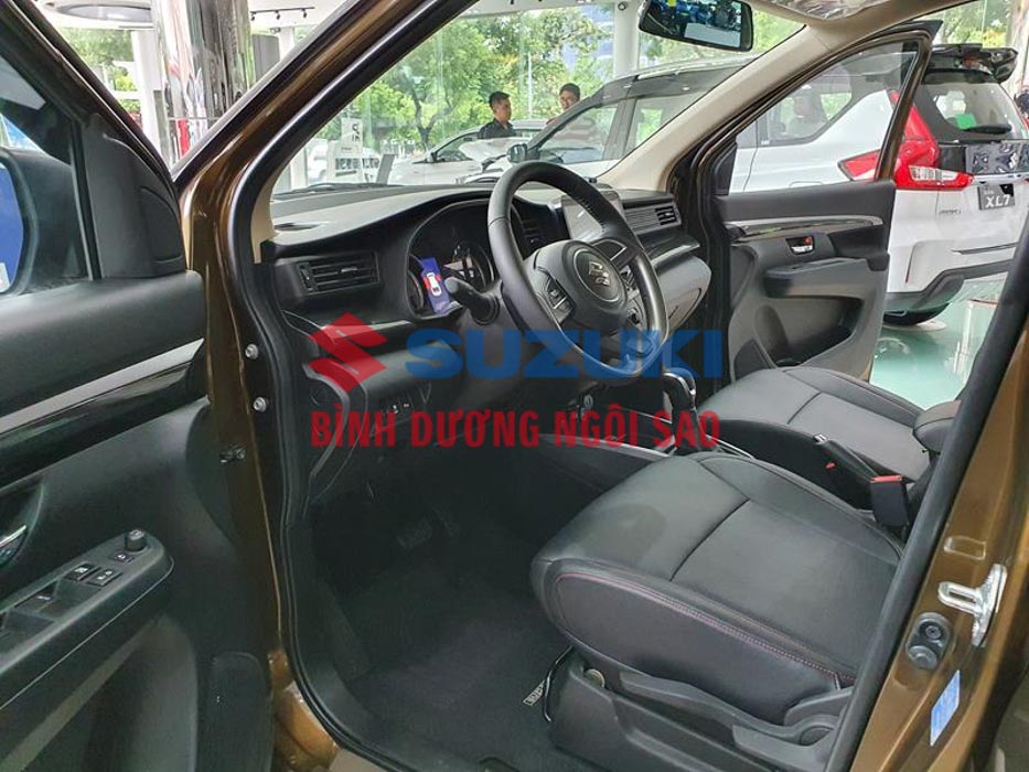 Suzuki XL7 /g/12v_chzqj