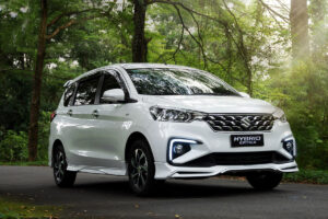 suzuki ertiga hybrid vc3a0 toyota veloz cross 2