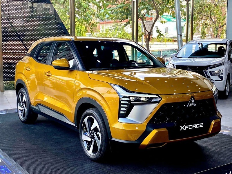 xe mitsubishi xforce premium mau