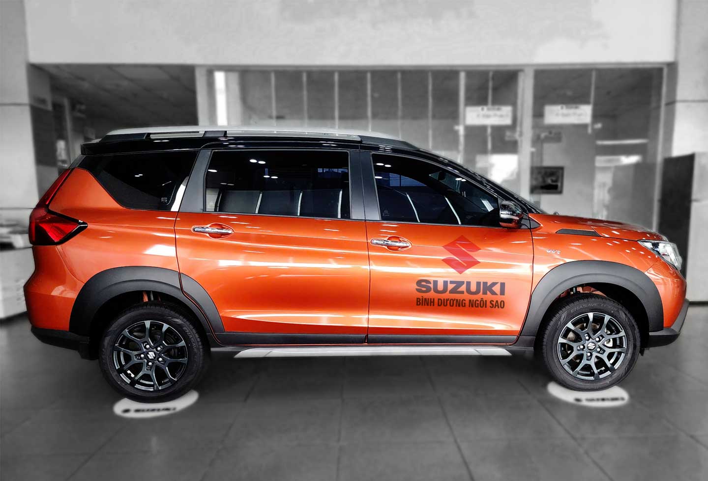 Suzuki XL7 màu cam: Cá tính và hợp phong thủy 1 Suzuki XL7 màu cam: Cá tính và hợp phong thủy