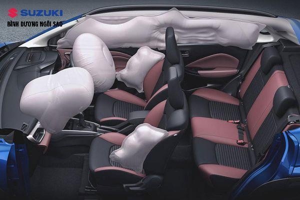 Không gian ghế ngồi và Sự thoải mái: Tối ưu cho gia đình